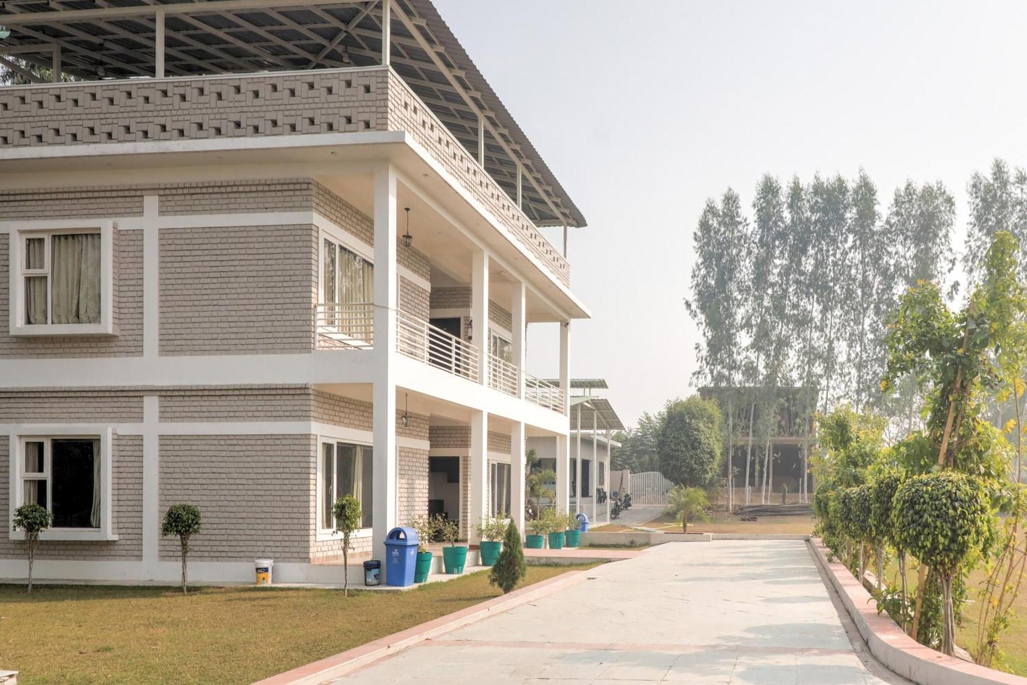 Townhouse Amaraa Farms Near Lulu Hypermarket Лакхнау Экстерьер фото